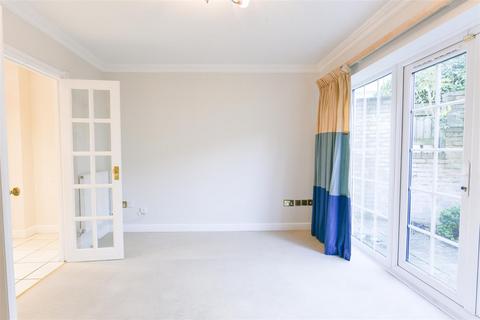 undefined, Bishopfields Drive