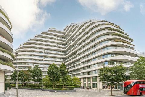 2 bedroom flat for sale, Queenstown Road, London SW11
