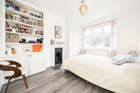 33 Holmesley Road, London, SE23 1PH