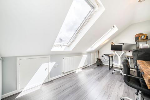 33 Holmesley Road, London, SE23 1PH