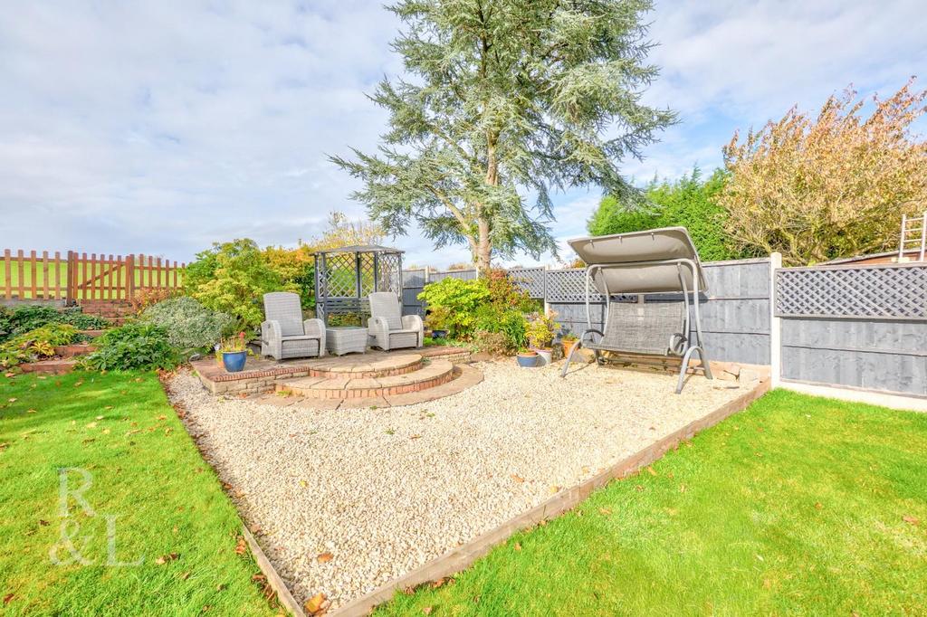 20 Hough Hill (16).jpg