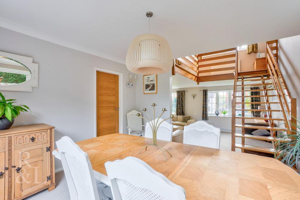 20 Hough Hill (5).jpg