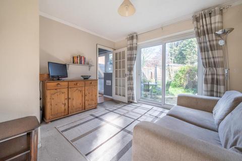22 Hazelrig Drive, Thame, OX9 3XL
