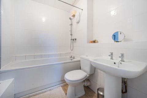 22 Hazelrig Drive, Thame, OX9 3XL