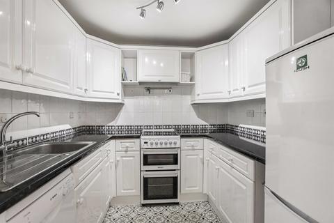 undefined, Retirement Flat - Trinity Court, Marlow