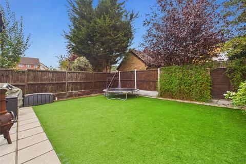 4 bedroom semi-detached house for sale, Thornborough Avenue, South Woodham Ferrers, Chelmsford, Essex, CM3
