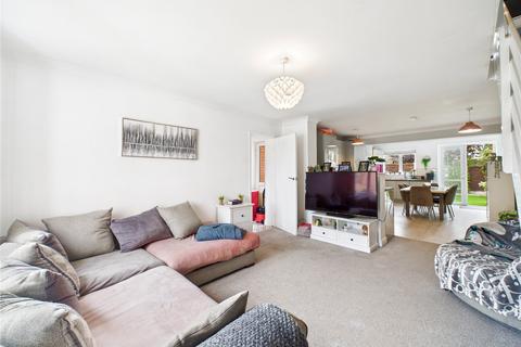 4 bedroom semi-detached house for sale, Thornborough Avenue, South Woodham Ferrers, Chelmsford, Essex, CM3