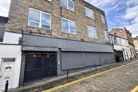 Studio to rent, Daisy Hill, Dewsbury