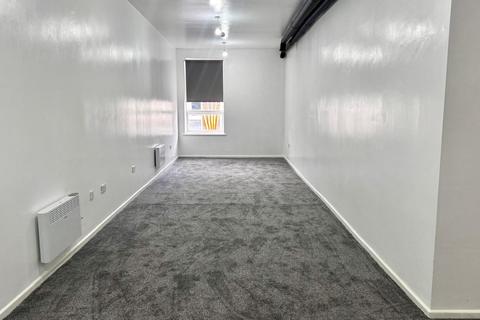 Studio to rent, Daisy Hill, Dewsbury
