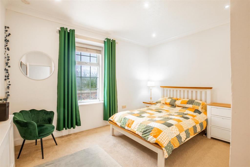 Bedroom.two.jpg