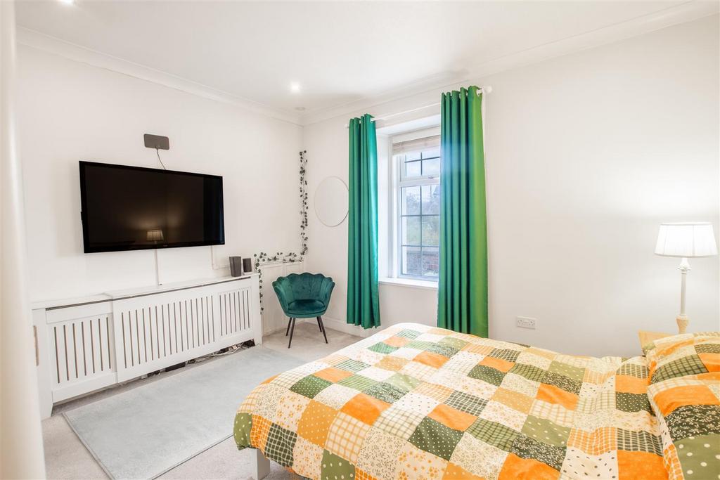 Bedroom.two-1.jpg