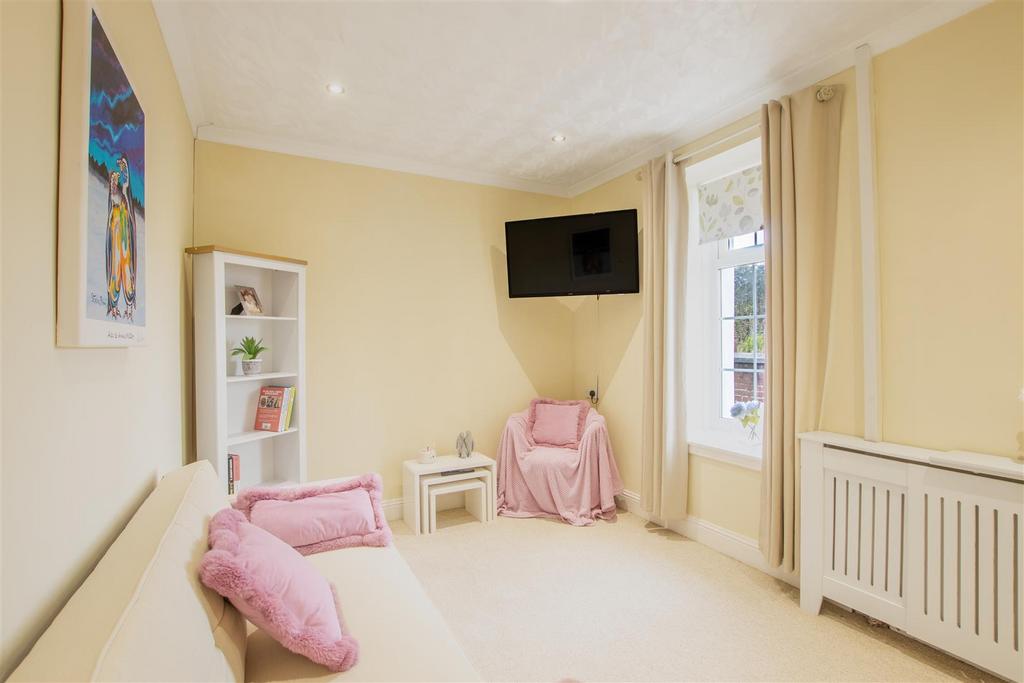 Bedroom.three.jpg