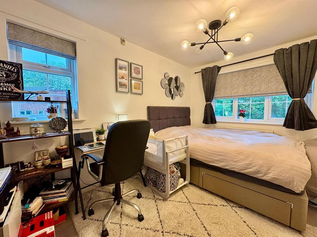 Bedroom (1).jpg