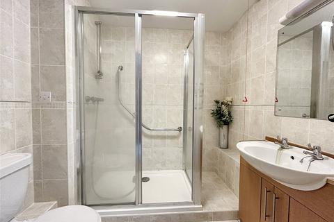 1 bedroom apartment for sale, Imber Court, George Street
