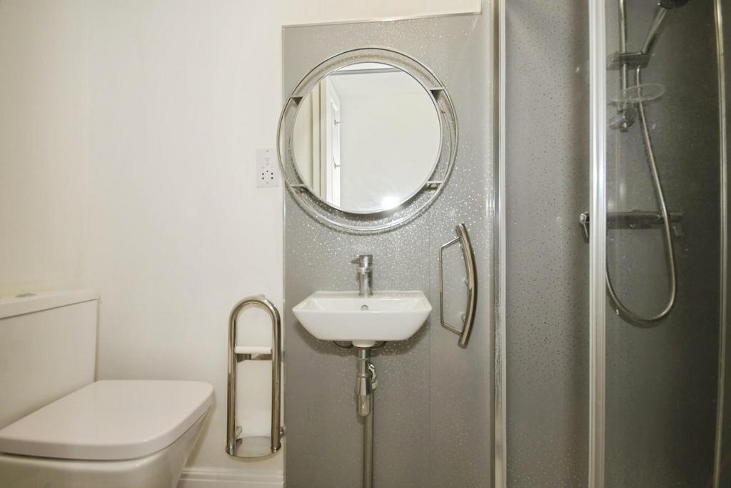 EN SUITE.jpg