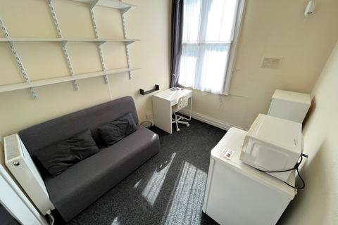 Raleigh Street, Nottingham NG7