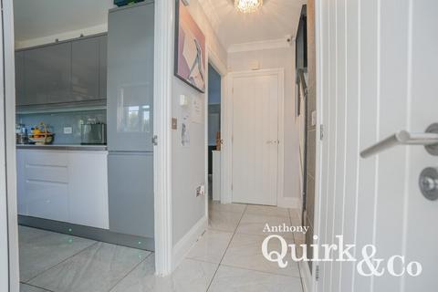 5 bedroom detached house for sale, Azalea Mews, Canvey Island, SS8