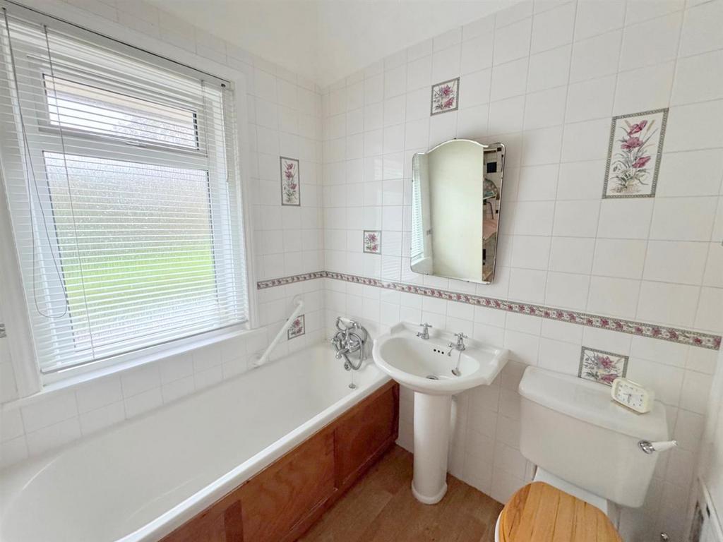 13bath.jpg