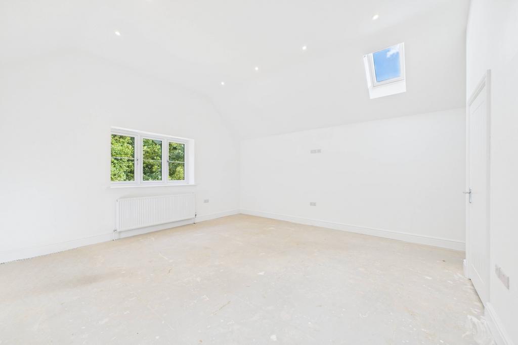 Ewe Move - Spalding - Pinstock Lane - Master Bedro