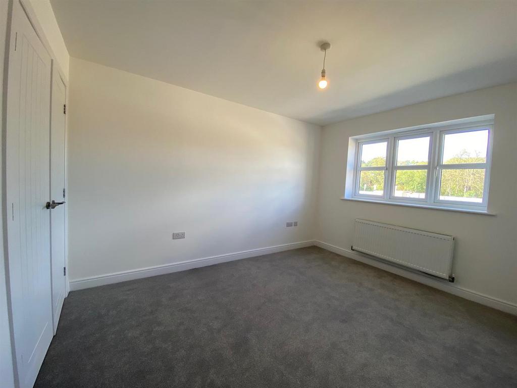 Pic 2 - Plot 274.jpg