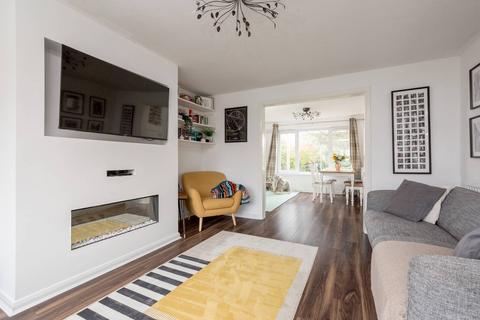8 Fletcher Grove, Penicuik, EH26 0JT