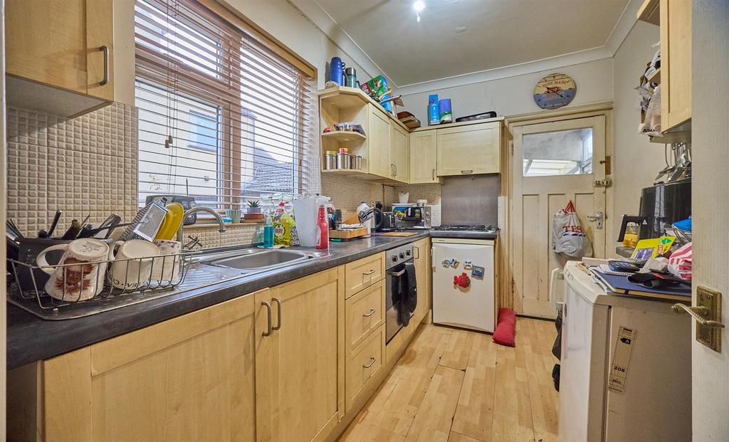 Fitted Kitchen to Rear