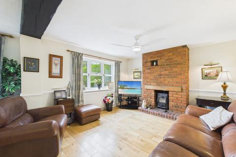 undefined, Haughurst Hill, Baughurst, RG26