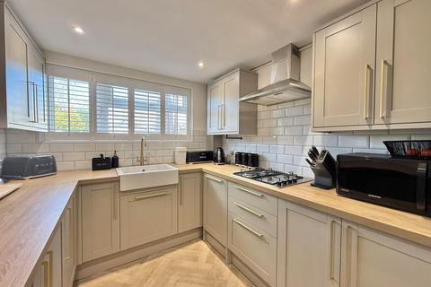 27 Church Road, Alphington, Exeter, EX2 8SH