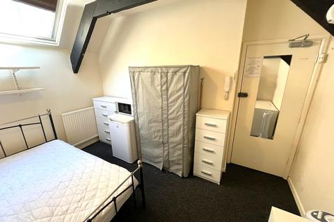 1 bedroom in a house share to rent, Raleigh Street, Nottingham NG7