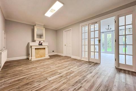 3 bedroom semi-detached house to rent, St. Stephens Road, Hounslow, TW3
