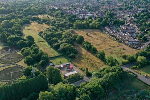 undefined, Swan Lane, Sandhurst GU47