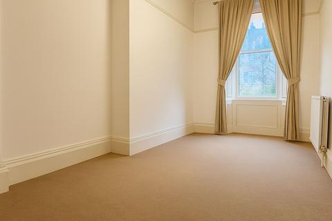 2 bedroom flat to rent, West Park, Bristol, BS8