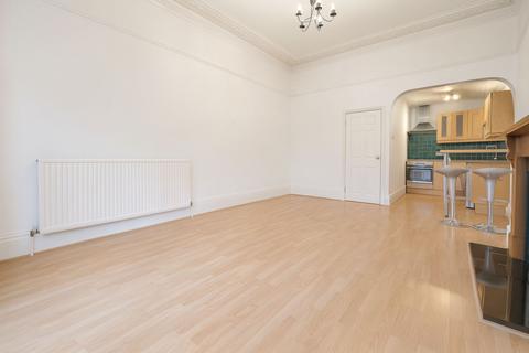 2 bedroom flat to rent, West Park, Bristol, BS8