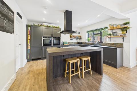 undefined, Oxstalls Lane, Longlevens