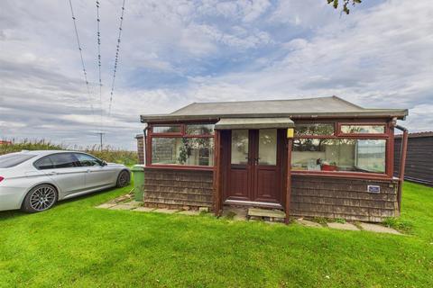 1 bedroom bungalow for sale, Lighthouse Road, Flamborough