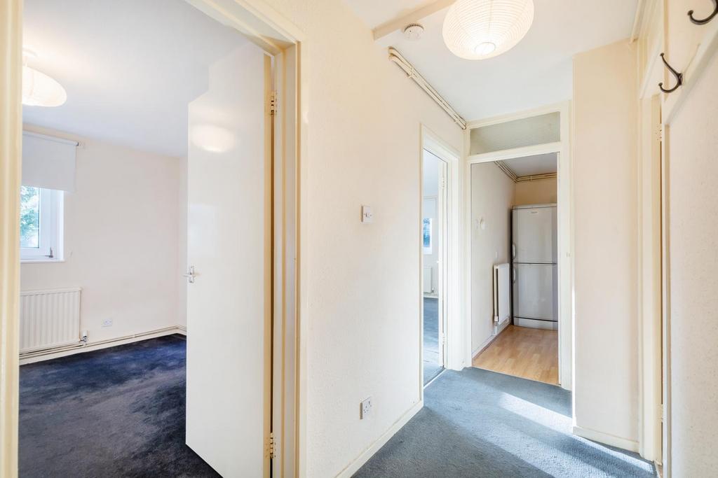 Westwood Hill, SE26 6 NY-7.jpg