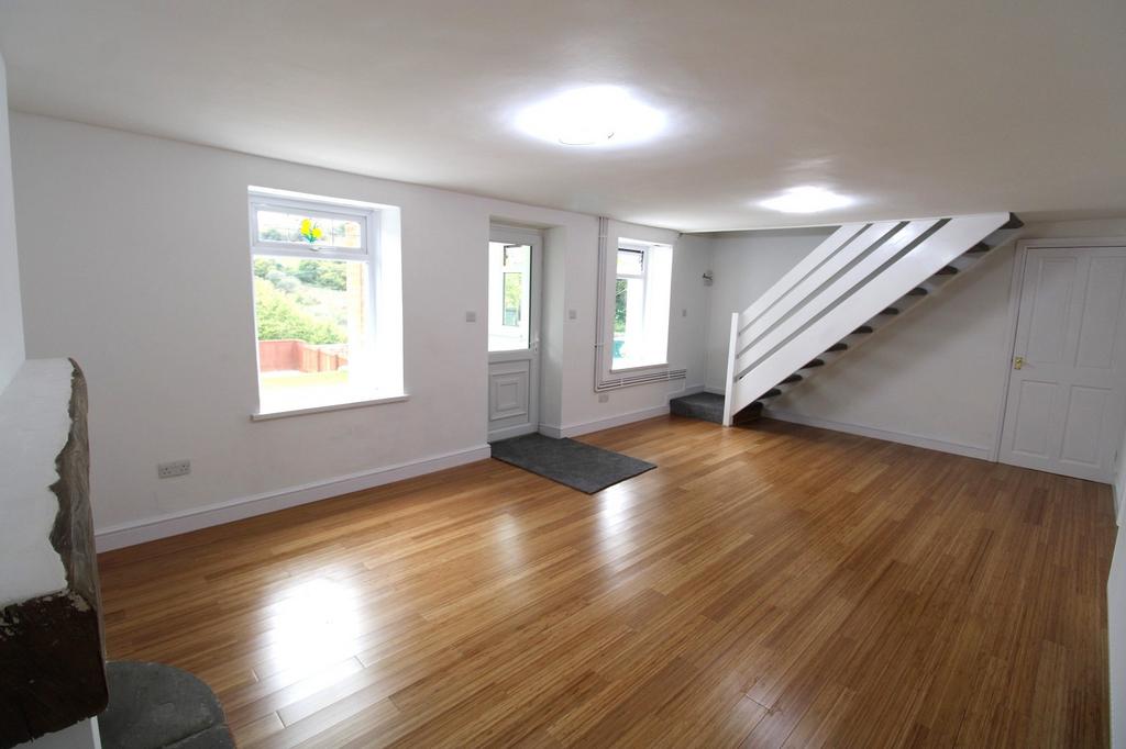 Spacious Lounge