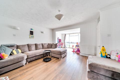 14 Avon Close, Addlestone, KT15 1JD