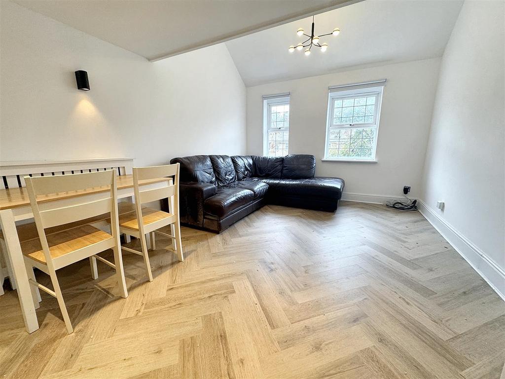 Kitchen/Lounge