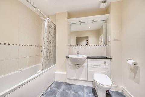 1 bedroom flat for sale, Goswell Road, Clerkenwell, London, EC1V