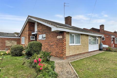 2 bedroom detached bungalow for sale, Capulet Road, Salisbury SP1