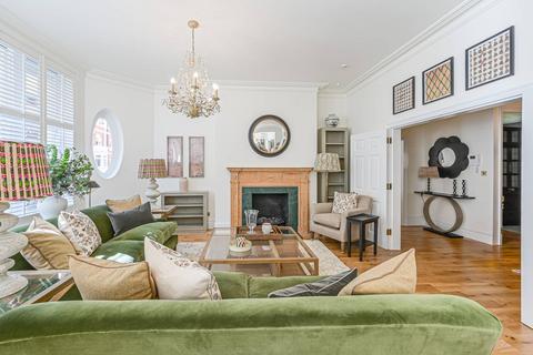 3 bedroom flat for sale, Basil Street, Knightsbridge, London, SW3