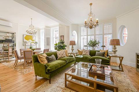 3 bedroom flat for sale, Basil Street, Knightsbridge, London, SW3