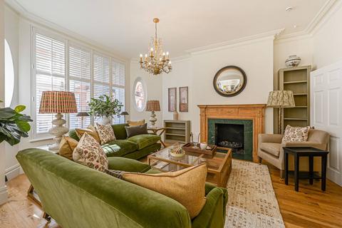 3 bedroom flat for sale, Basil Street, Knightsbridge, London, SW3