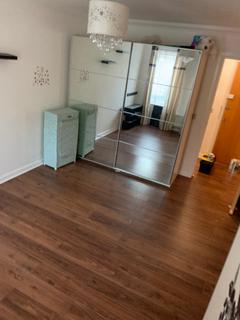 2 bedroom flat for sale, Abbey Road, Barking IG11