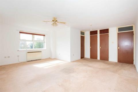 2 bedroom flat for sale, Westlake Gardens, Worthing