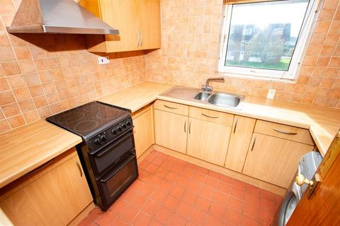 2 bedroom flat for sale, Westlake Gardens, Worthing