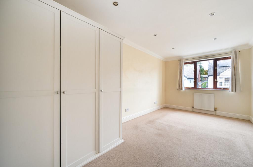 1364957-4-68e6587...