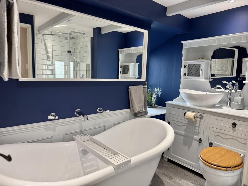 Luxurious Bathroom