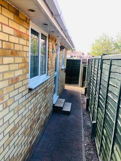 33a Lime Avenue, Luton, LU4 0EG
